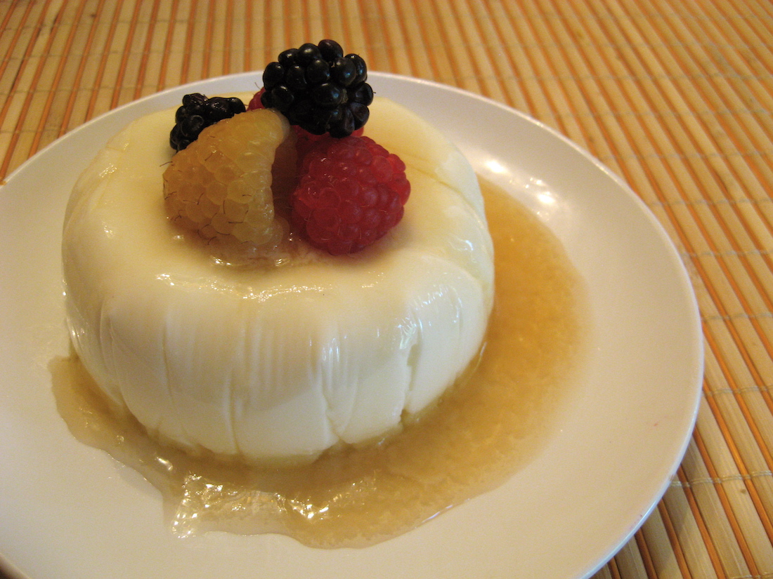 Dessert with Balsamic Vinegar of Modena Use Balsamic Vinegar