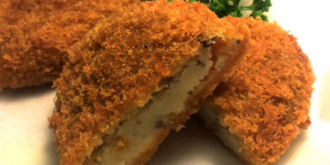 Mozzarella filled nuggets with Balsamic Vinegar of Modena mayo