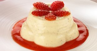 Bavarian cream with strawberries