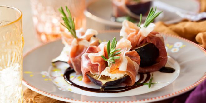 figs with raw ham