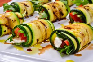 Grilled zucchini rolls with Balsamic